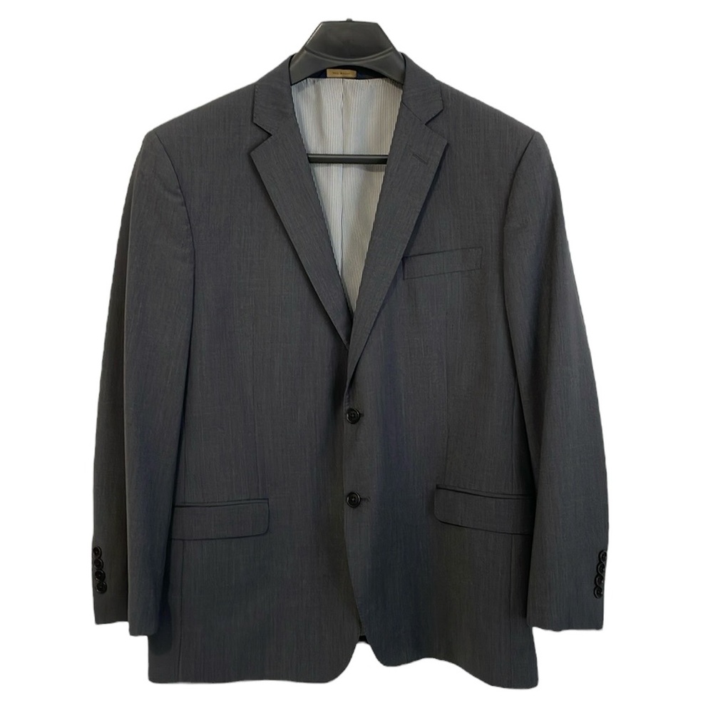 Brooks Brothers Explorer Madison Fit grey 2 button Size 46R wool blazer.